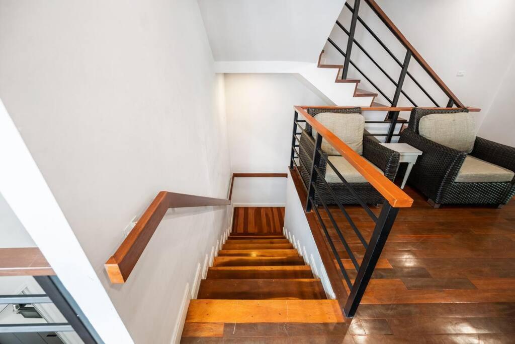 Miq_home901/asok Bts/resort Pool/12pax/1000mbwifi Vila