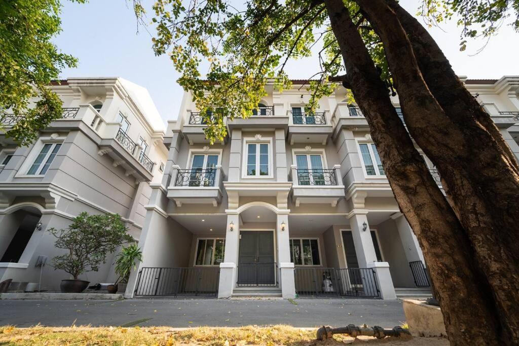 Miq_home901/asok Bts/resort Pool/12pax/1000mbwifi Vila